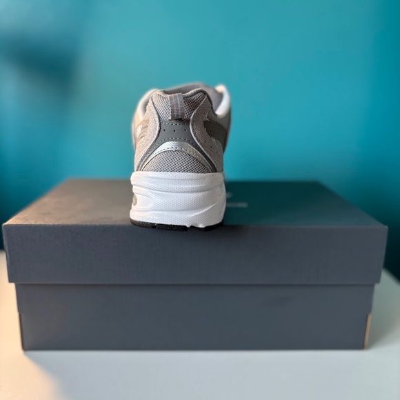 New Balance, M8 / W9.5, Raincloud with shadow grey and silver metallic - Picture 4 of 8